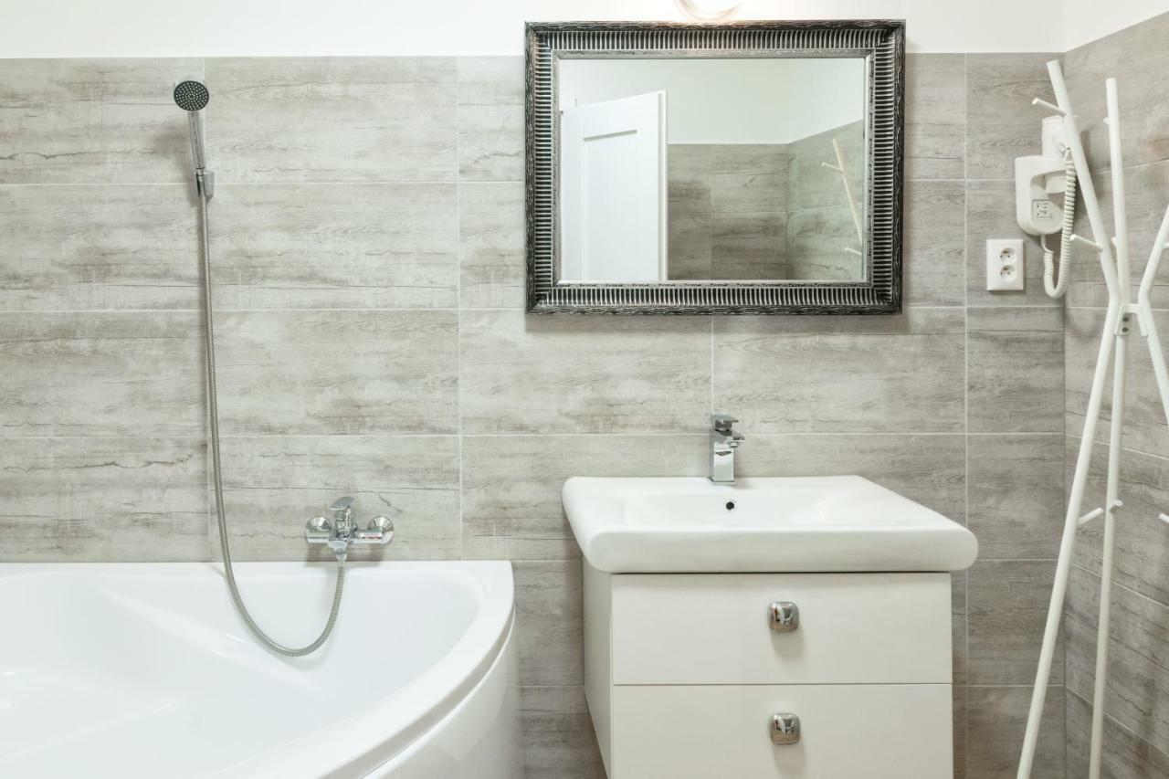 Villa Centrum Apartmany S Ranajkami A Saunou Martin Ngoại thất bức ảnh